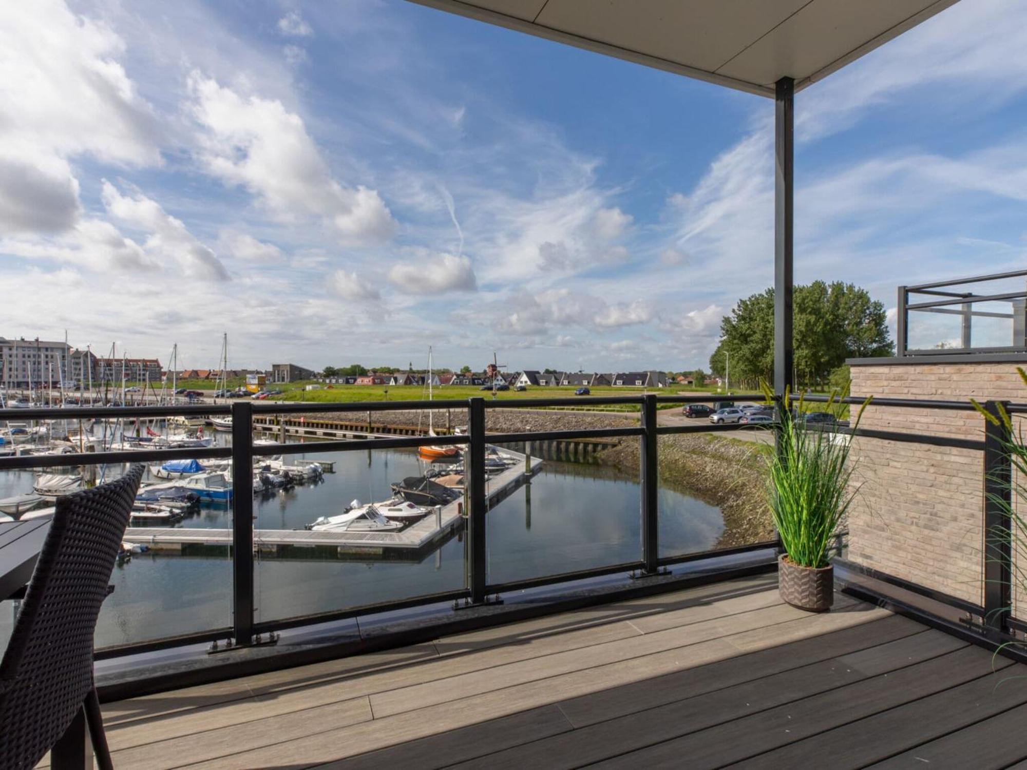 Vakantiehuis Luxury With Water Views