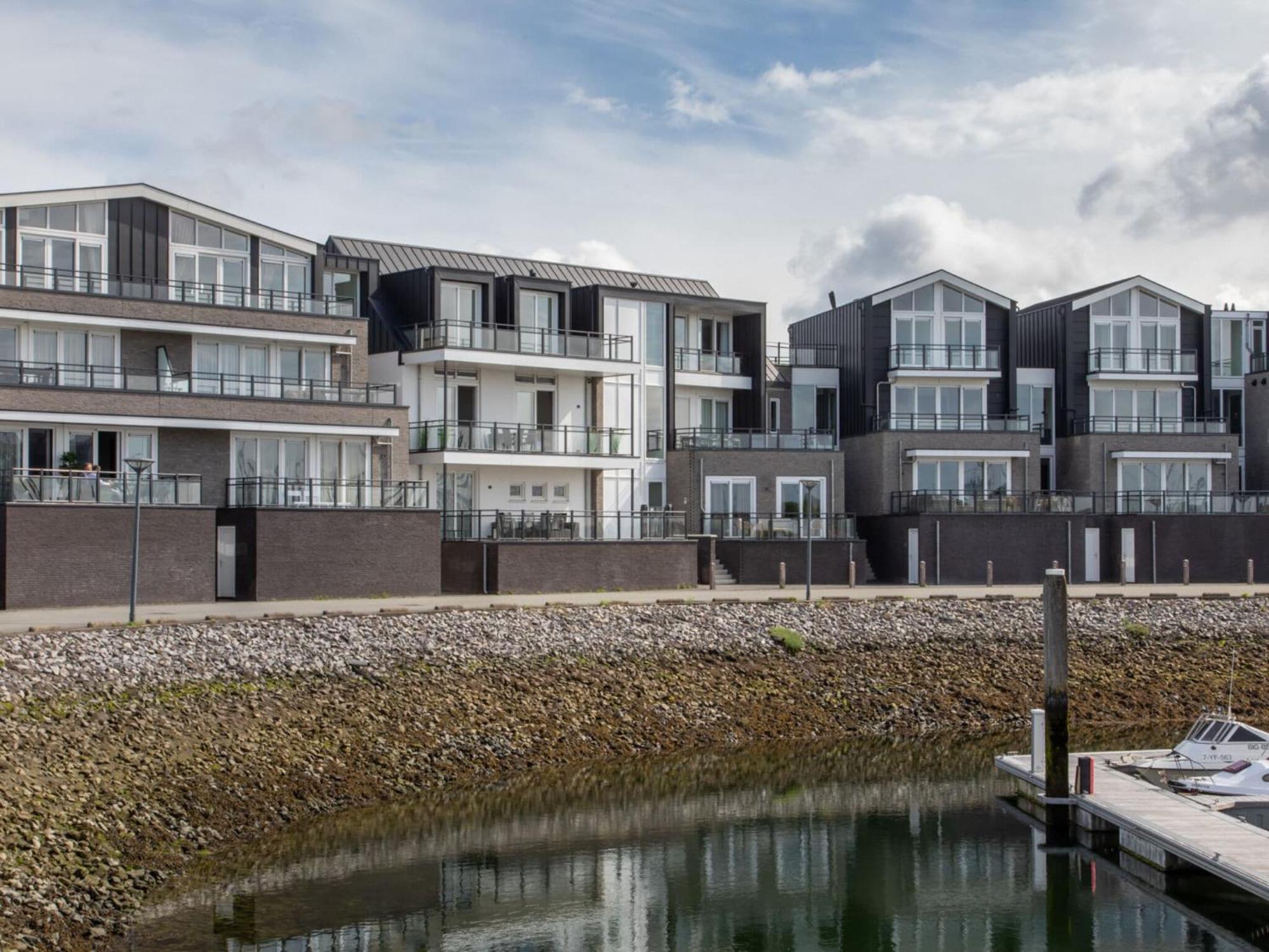 Luxury With Water Views Vakantiehuis *