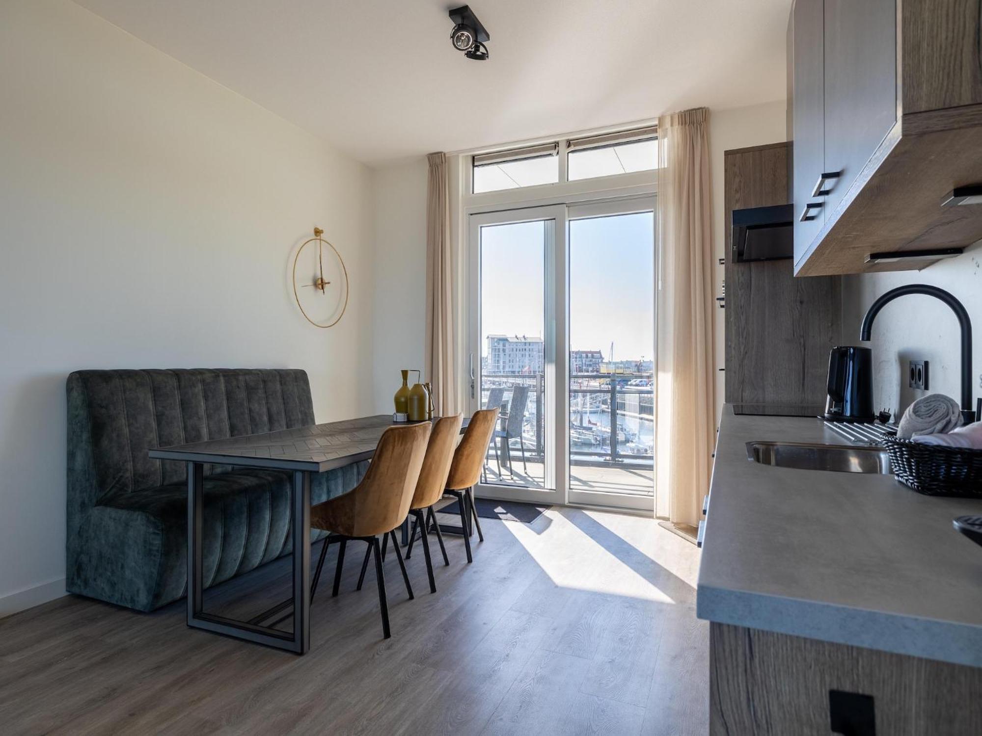 Vakantiehuis Luxury With Water Views Sint-Annaland