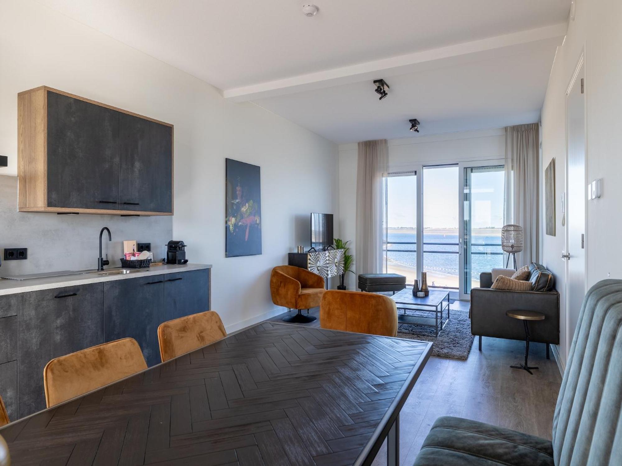 Luxury With Water Views Vakantiehuis *