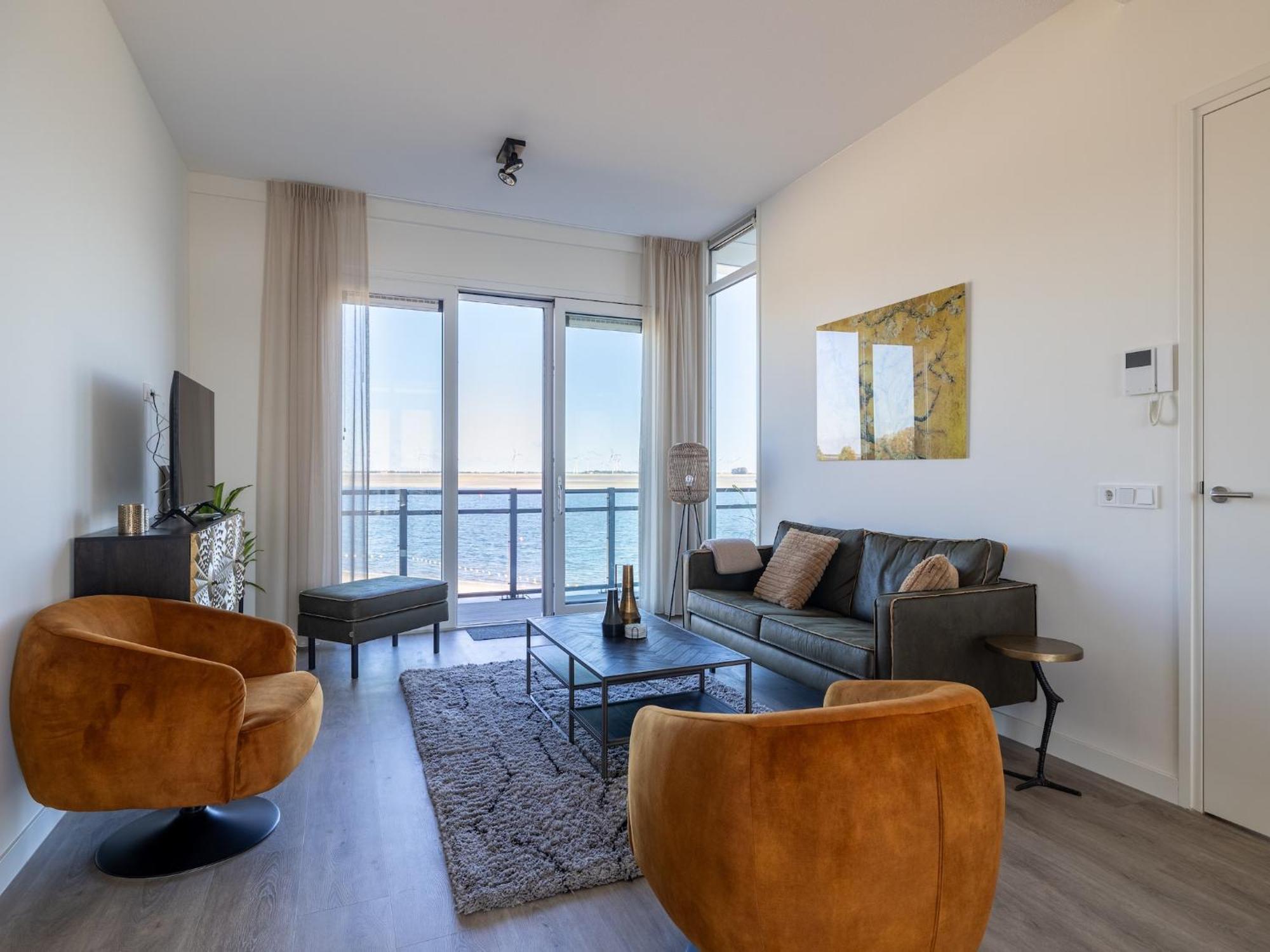 Vakantiehuis Luxury With Water Views Sint-Annaland
